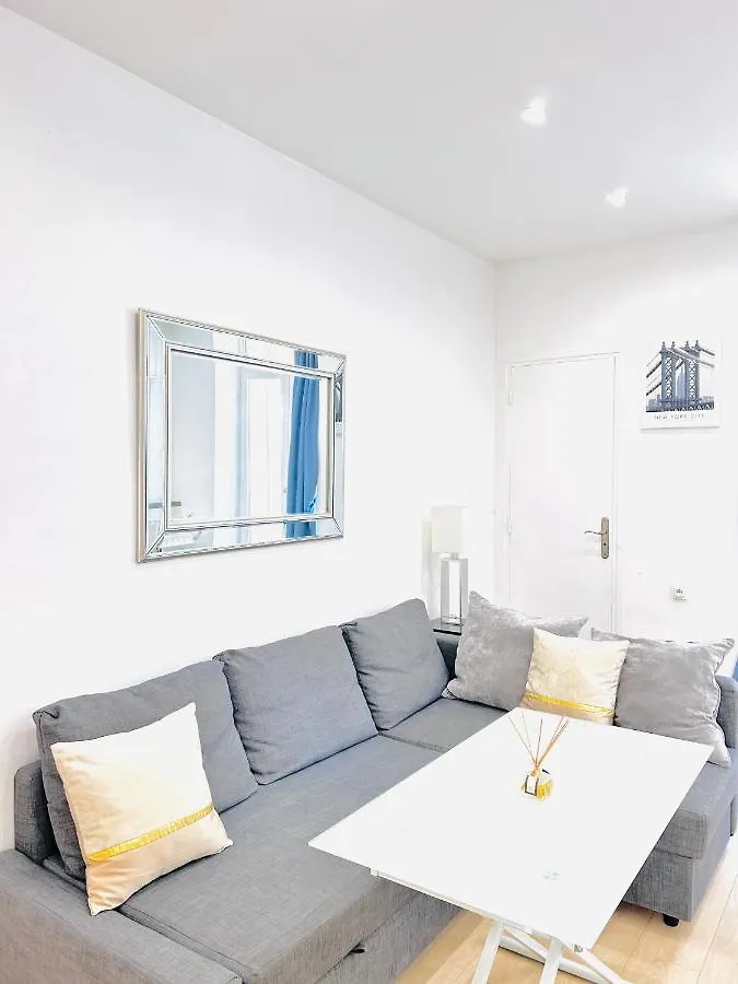 1 Bedroom Flat With Balcony Cannes Center Croisette 6Ppl Appartement